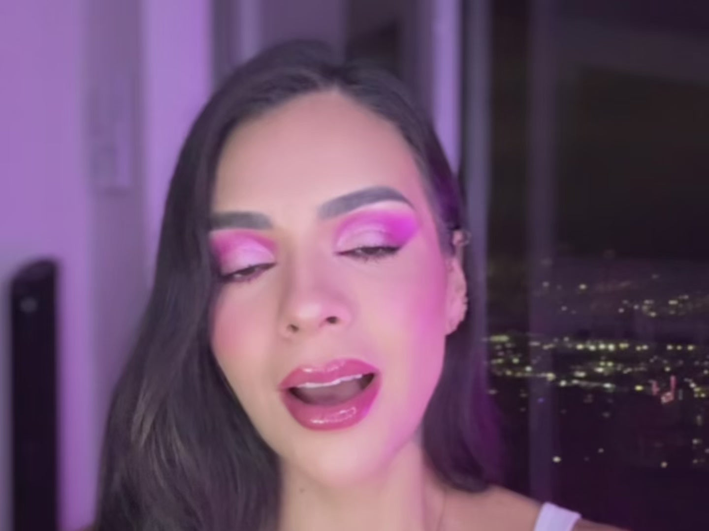 Cargar video: 